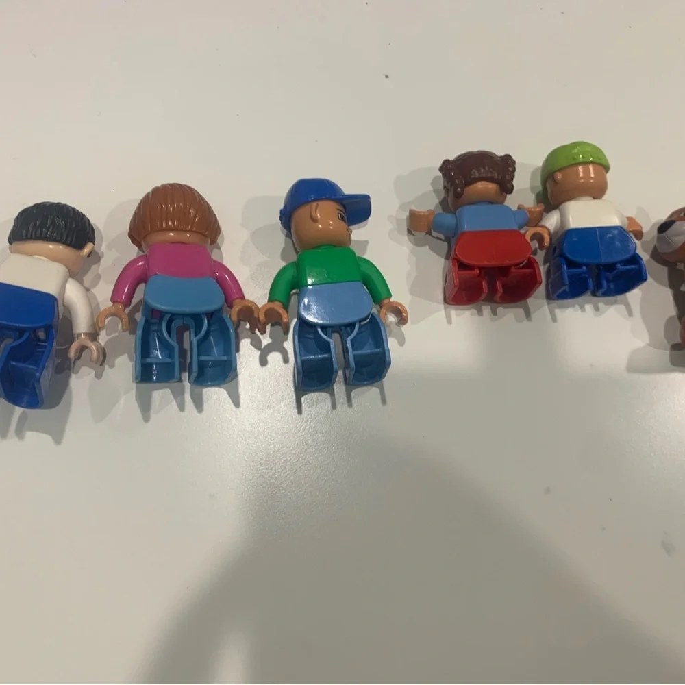 Lego Duplo family Colorful Kids Toy Figures Set cat mom dad kids